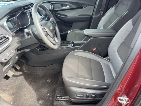 Used 2023 Chevrolet TrailBlazer LT w/ Convenience Package image 13