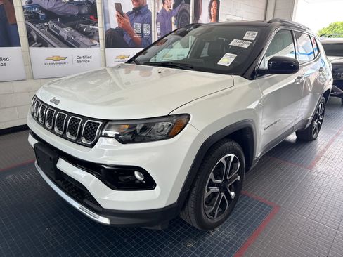 Used 2023 Jeep Compass Limited AWD/4WD image 1