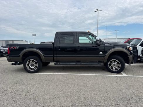 Used 2016 Ford F250 King Ranch w/ FX4 Off-Road Package AWD/4WD image 3