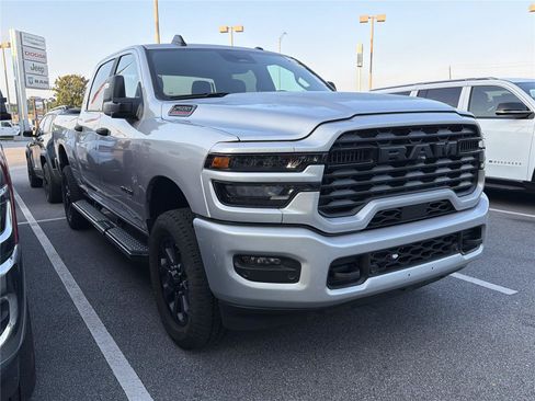 Used 2026 RAM 2500 Big Horn AWD/4WD image 3