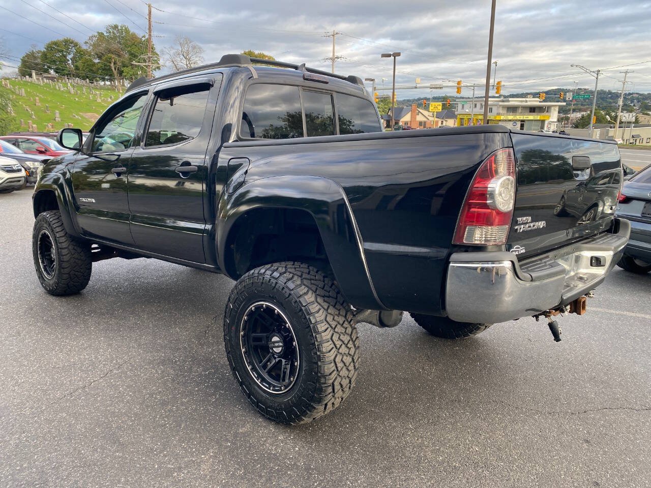 Used 2012 Toyota Tacoma 4x4 Double Cab w/ TRD Off-Road Pkg image 5