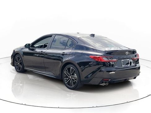 Used 2025 Toyota Camry XSE FWD image 7
