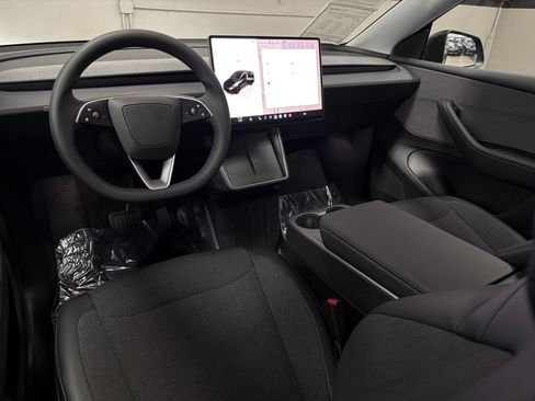 Used 2026 Tesla Model Y AWD image 26