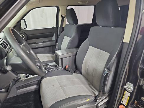 Used 2008 Dodge Nitro SXT image 18