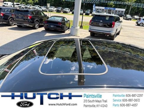 Used 2017 Acura TLX FWD image 10