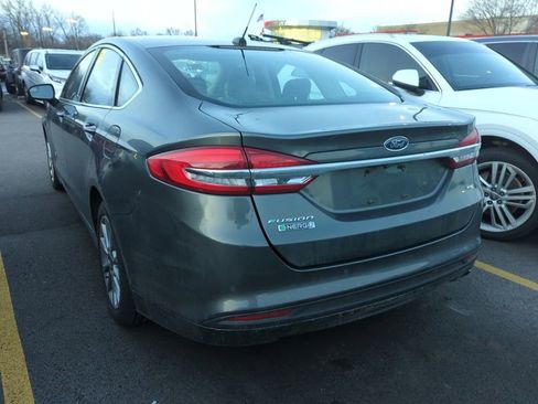 Used 2018 Ford Fusion Energi SE image 4