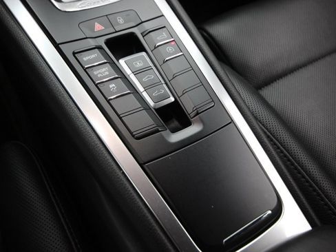 Used 2014 Porsche 911 Carrera 4 w/ Sport Chrono Package image 28