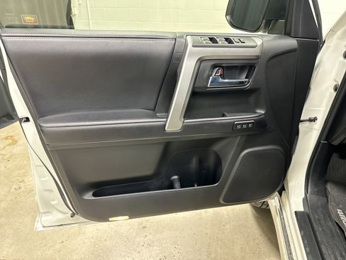 Used 2018 Toyota 4Runner Limited image 14