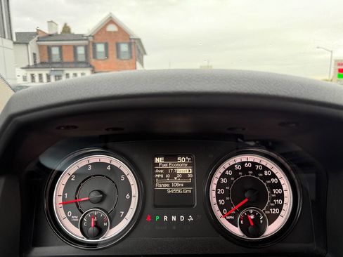 Used 2019 RAM 1500 Express AWD/4WD image 17