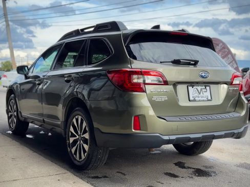 Used 2017 Subaru Outback 2.5i Limited AWD/4WD image 4