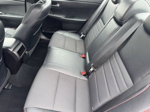 Certified 2016 Toyota Camry SE image 6