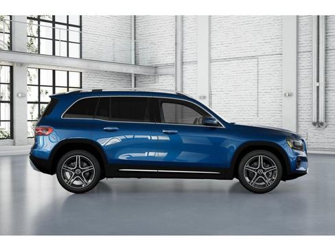New 2026 Mercedes-Benz GLB 250 4MATIC image 16