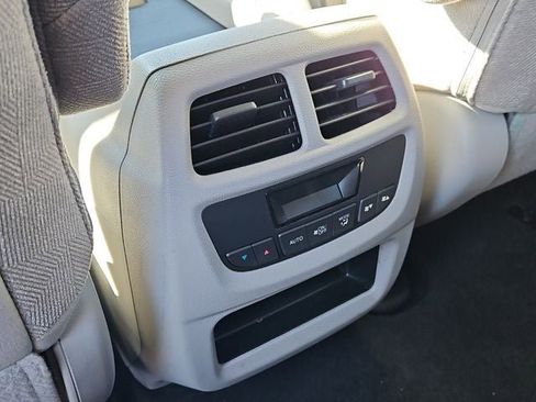 Used 2021 Honda Pilot EX image 15