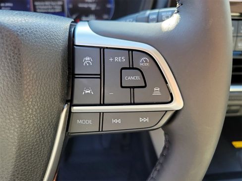 Used 2024 Toyota Grand Highlander Limited image 23