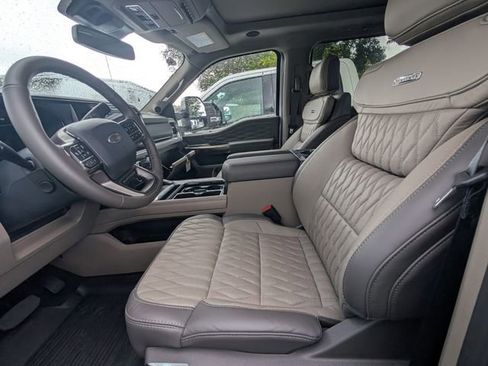 New 2025 Ford F250 Platinum w/ Platinum Plus Package image 8
