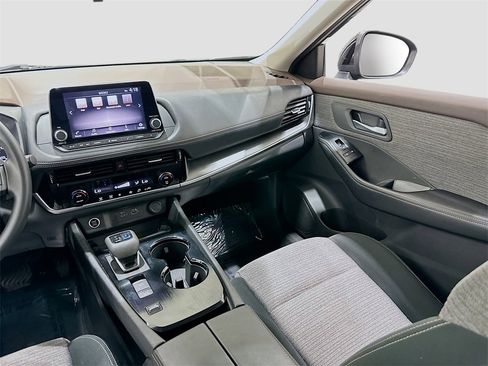 Used 2022 Nissan Rogue SV image 23