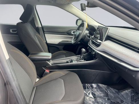 Certified 2022 Jeep Compass Sport image 19