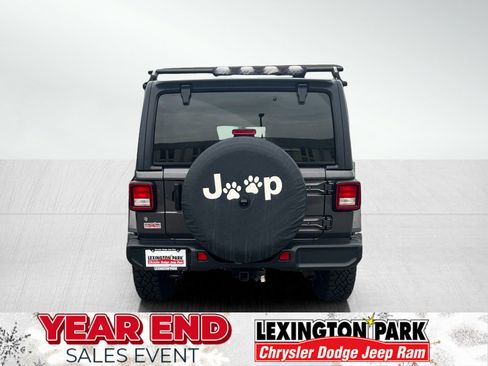 Used 2020 Jeep Wrangler Unlimited Sahara image 6