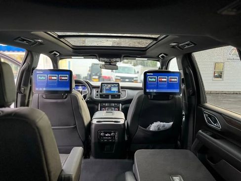 Used 2023 Chevrolet Tahoe Z71 w/ Off-Road Capability Package image 23