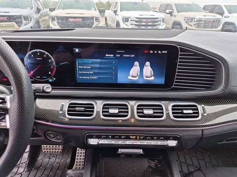 Used 2024 Mercedes-Benz GLS 63 AMG 4MATIC image 25