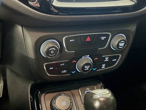 Used 2018 Jeep Compass Limited AWD/4WD image 24