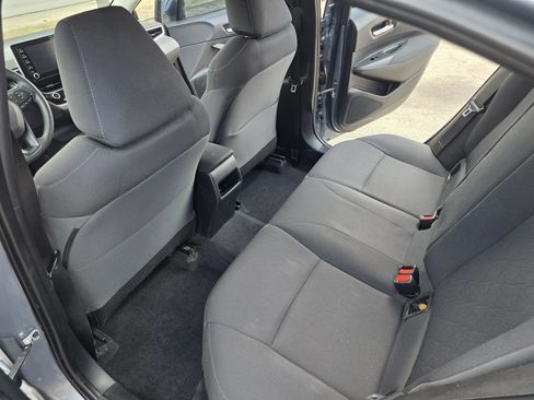Used 2020 Toyota Corolla LE FWD image 17