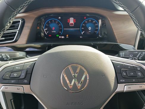 New 2026 Volkswagen Atlas SE FWD image 14