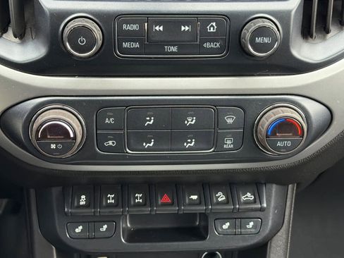 Used 2018 Chevrolet Colorado ZR2 image 19