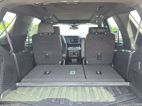 Used 2023 GMC Yukon Denali AWD/4WD image 36