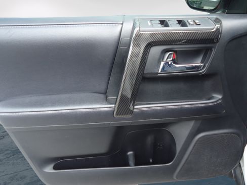 Used 2019 Toyota 4Runner SR5 AWD/4WD image 20