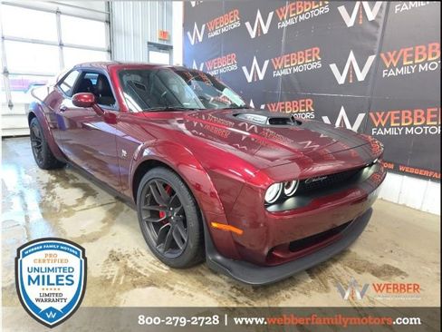 Used 2022 Dodge Challenger R/T Scat Pack image 1