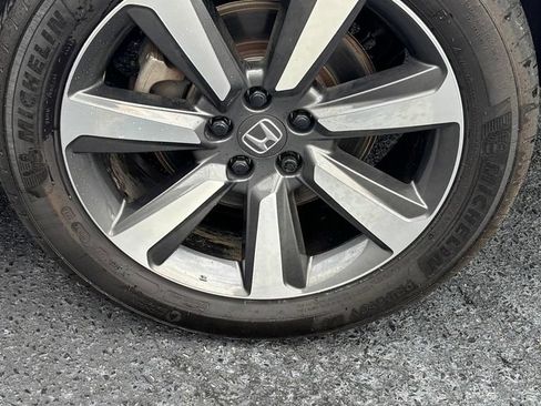 Used 2023 Honda Pilot Touring image 10