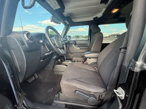 Used 2016 Jeep Wrangler Sport w/ Quick Order Package 24S AWD/4WD image 12