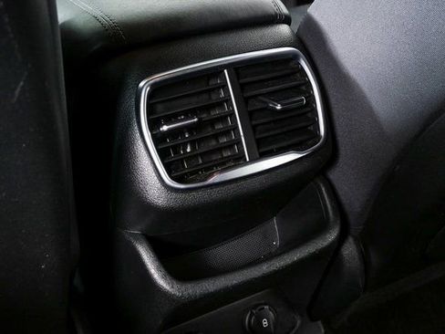 Used 2019 Hyundai Santa Fe SEL image 18