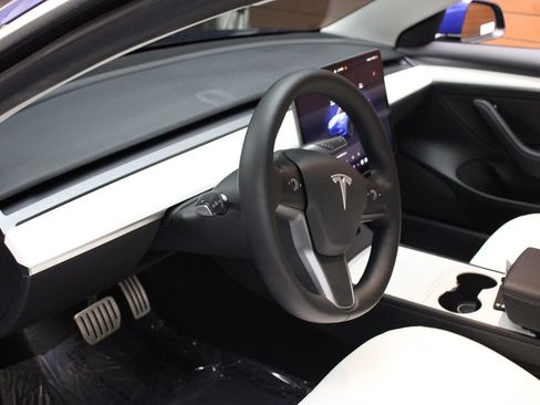 Used 2022 Tesla Model 3 Performance image 26