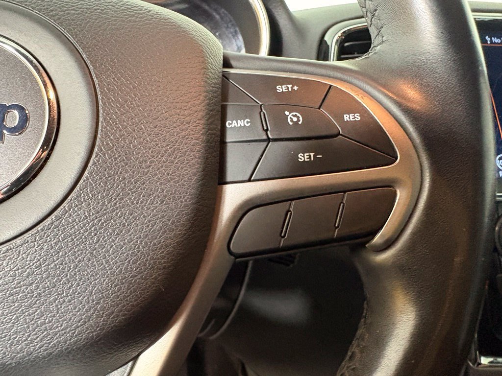 Used 2019 Jeep Grand Cherokee Altitude AWD/4WD image 25