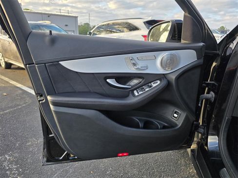 Used 2023 Mercedes-Benz GLC 300 4MATIC Coupe image 12