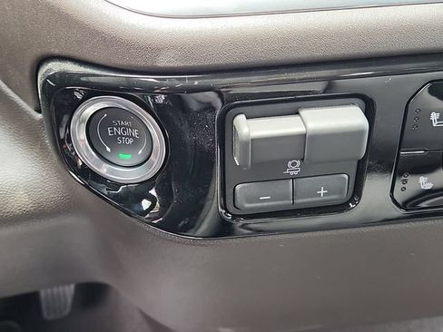 New 2026 GMC Sierra 1500 SLE w/ Max Trailering Package AWD/4WD image 29