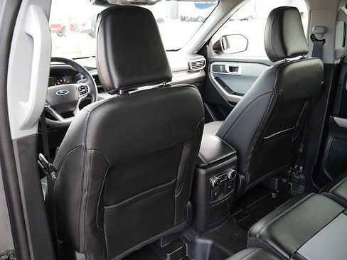 Used 2023 Ford Explorer XLT w/ Equipment Group 202A image 15