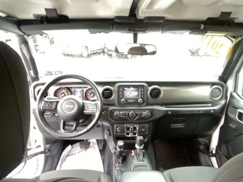 Used 2019 Jeep Wrangler Unlimited Sport S image 13