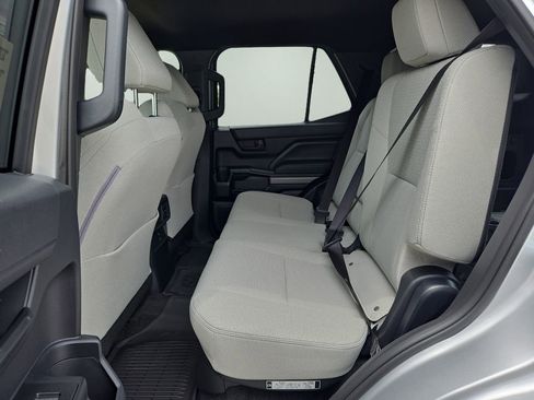 New 2026 Toyota 4Runner SR5 AWD/4WD image 12