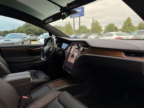 Used 2020 Tesla Model X Long Range AWD/4WD image 29
