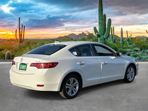 Used 2013 Acura ILX image 3