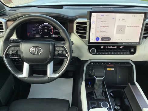 Used 2024 Toyota Sequoia Capstone AWD/4WD image 20