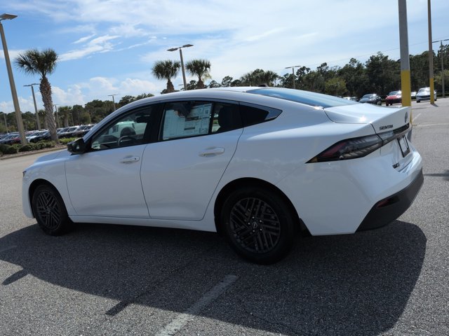Certified 2027 Nissan Sentra SV w/ SV Convenience Package FWD image 6