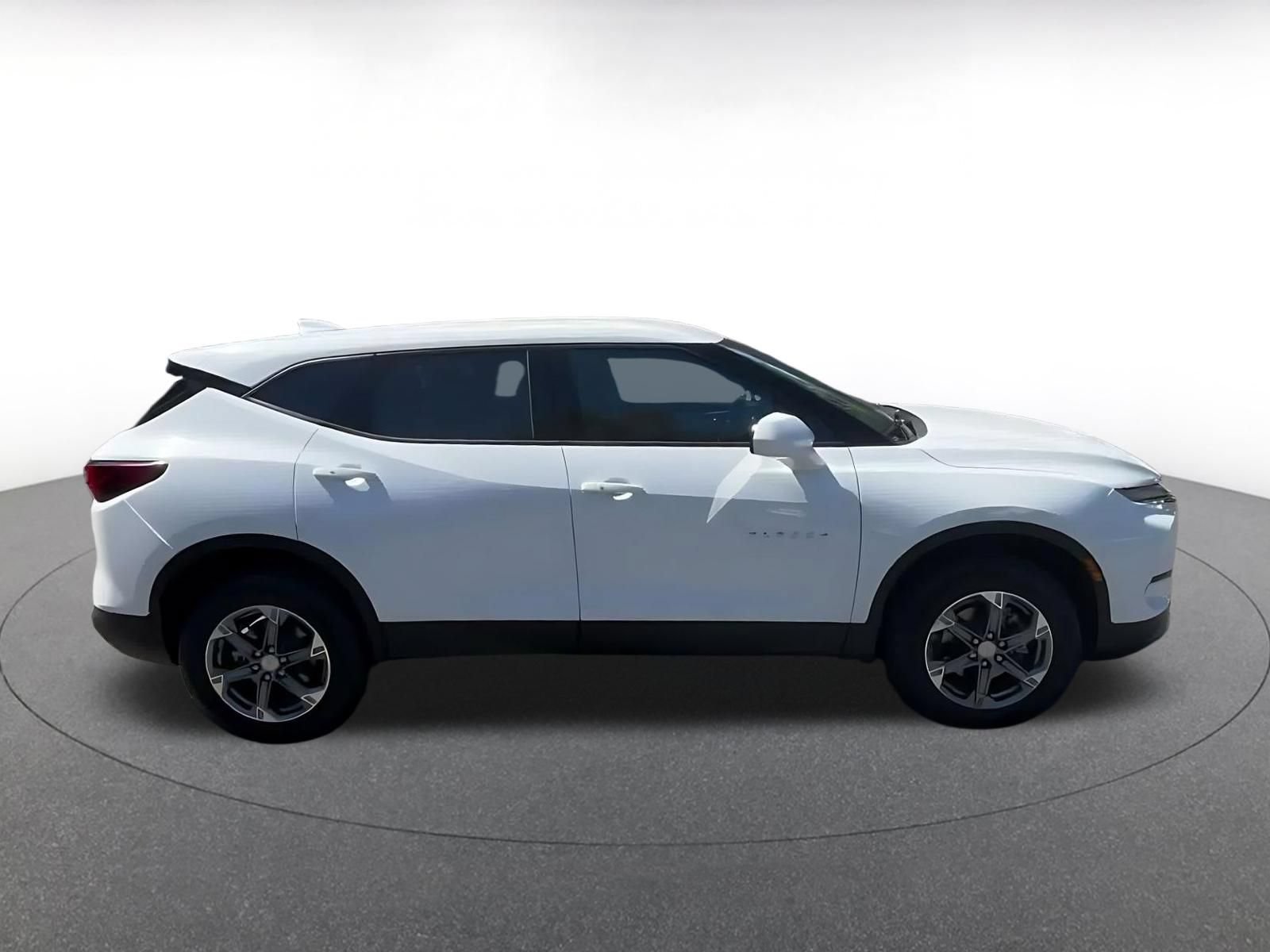 Used 2026 Chevrolet Blazer LT FWD image 15