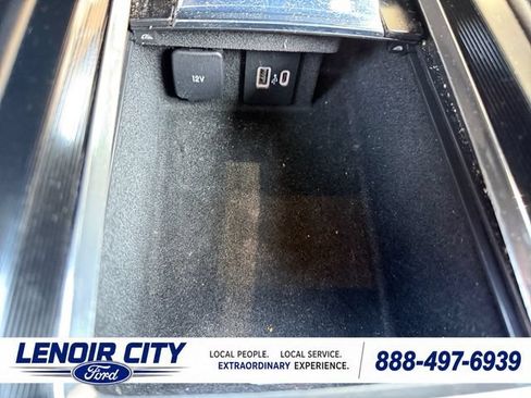 Used 2022 Lincoln Corsair AWD w/ Premium Package image 27