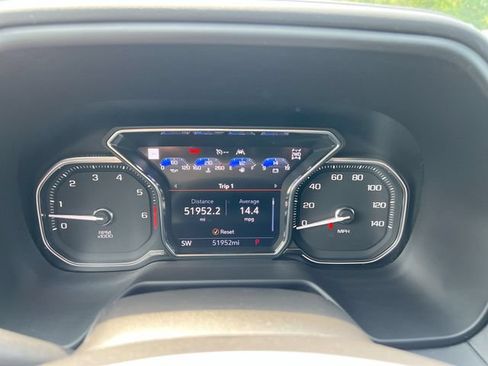 Used 2021 GMC Yukon XL SLT w/ Rear Media and Nav Package AWD/4WD image 12