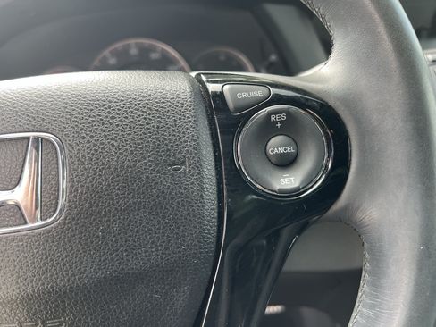 Used 2017 Honda Accord Sport image 20