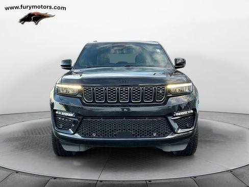 Used 2024 Jeep Grand Cherokee Summit image 8